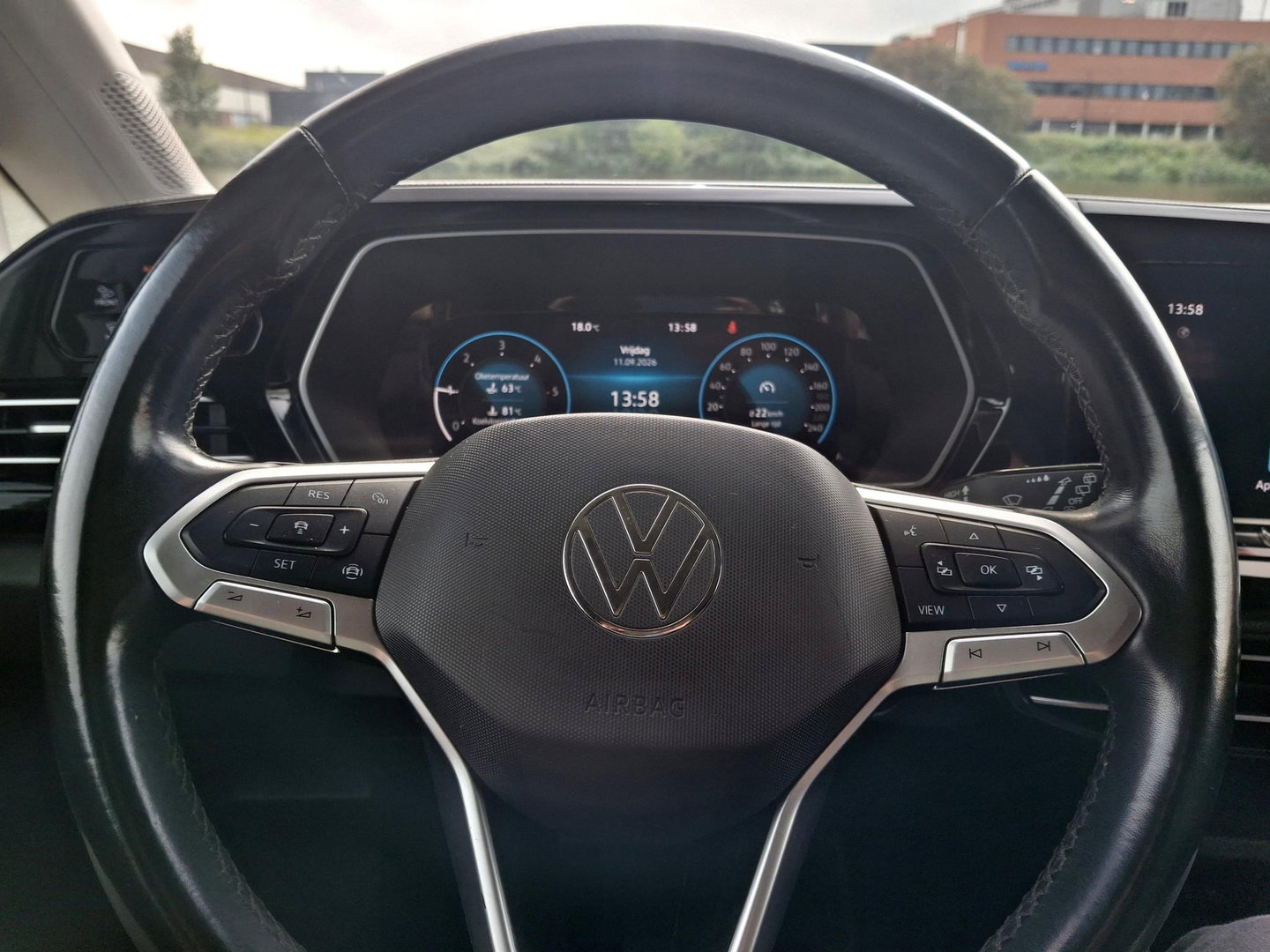 Volkswagen Caddy Cargo 2.0 TDI BUMPERPAKKET | CAMERA | AUT | LED | CUSTOM LEDER | SENSOREN VOOR + ACHTER