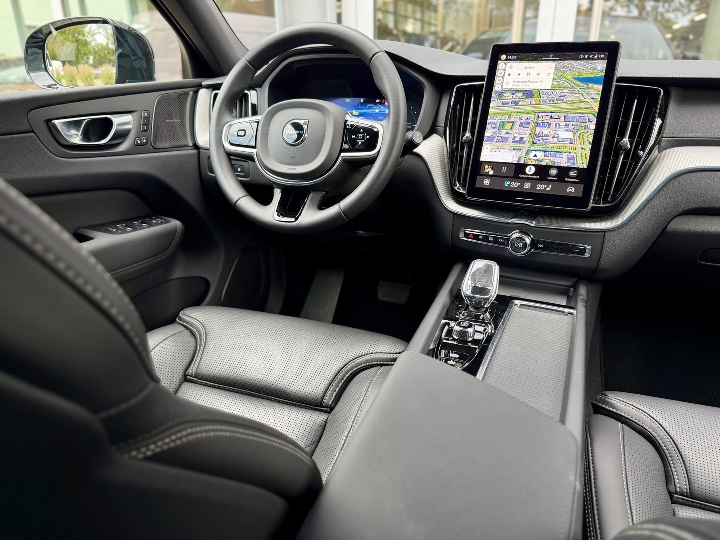 Volvo XC60 2.0 T8 455 PK Plug-in hybrid AWD Ultra Black Ed. |Pano|H/K|Leer|Massage|Ventilatie|
