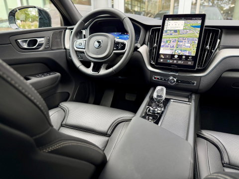 Volvo XC60 2.0 T8 455 PK Plug-in hybrid AWD Ultra Black Ed. |Pano|H/K|Leer|Massage|Ventilatie|