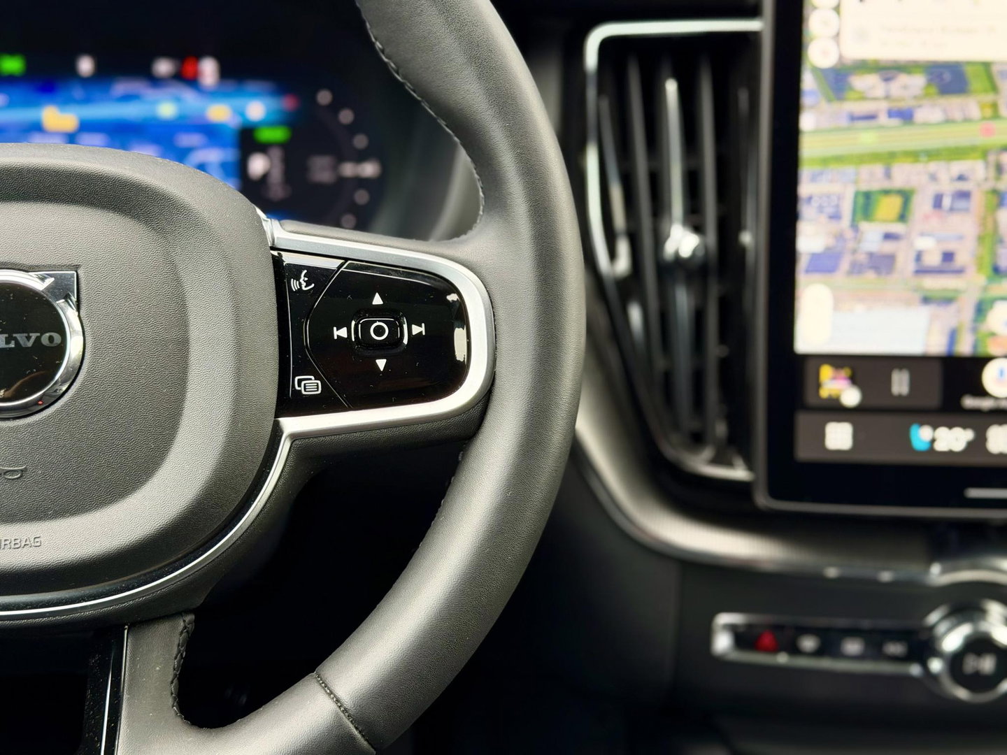 Volvo XC60 2.0 T8 455 PK Plug-in hybrid AWD Ultra Black Ed. |Pano|H/K|Leer|Massage|Ventilatie|