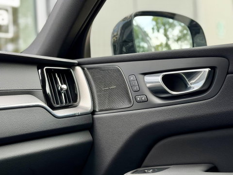 Volvo XC60 2.0 T8 455 PK Plug-in hybrid AWD Ultra Black Ed. |Pano|H/K|Leer|Massage|Ventilatie|