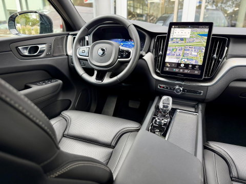 Volvo XC60 2.0 T8 455 PK Plug-in hybrid AWD Ultra Black Ed. |Pano|H/K|Leer|Massage|Ventilatie|