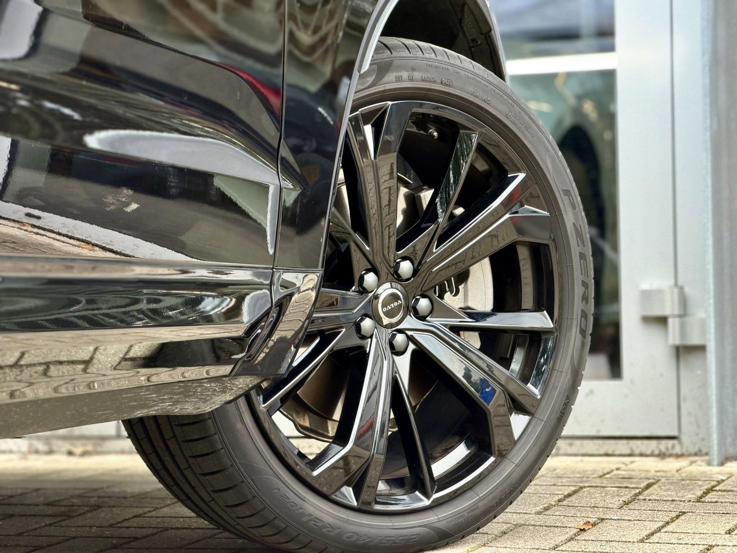 Volvo XC60 2.0 T8 455 PK Plug-in hybrid AWD Ultra Black Ed. |Pano|H/K|Leer|Massage|Ventilatie|