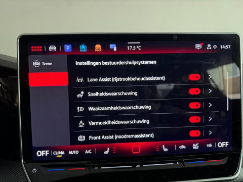 Volkswagen Golf 2.0 TSI GTI Pano|HuD|Harman Kardon|Camera|Sfeer
