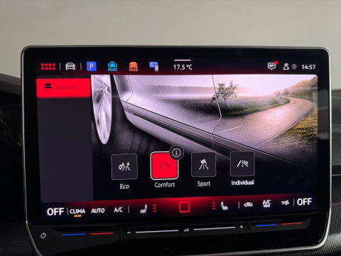 Volkswagen Golf 2.0 TSI GTI Pano|HuD|Harman Kardon|Camera|Sfeer