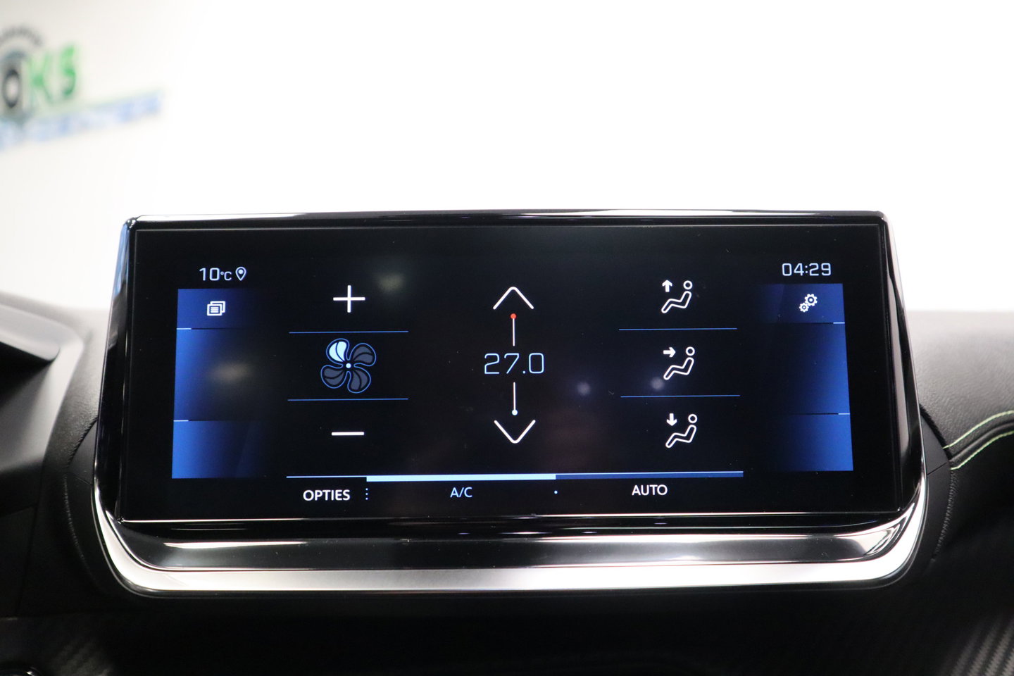Peugeot 208 1.2 PureTech GT Pack ACC Navi Keyless LED Panoramadak 24 maanden garantie mogelijk (*vraag naar de voorwaarden)