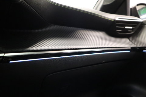 Peugeot 208 1.2 PureTech GT Pack ACC Navi Keyless LED Panoramadak 24 maanden garantie mogelijk (*vraag naar de voorwaarden)