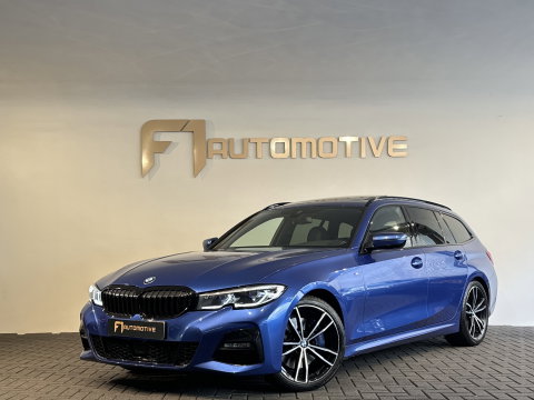 BMW 3 Serie Touring 330i Pano|Harman Kardon|HuD|Trekhaak|Keyless|Laser