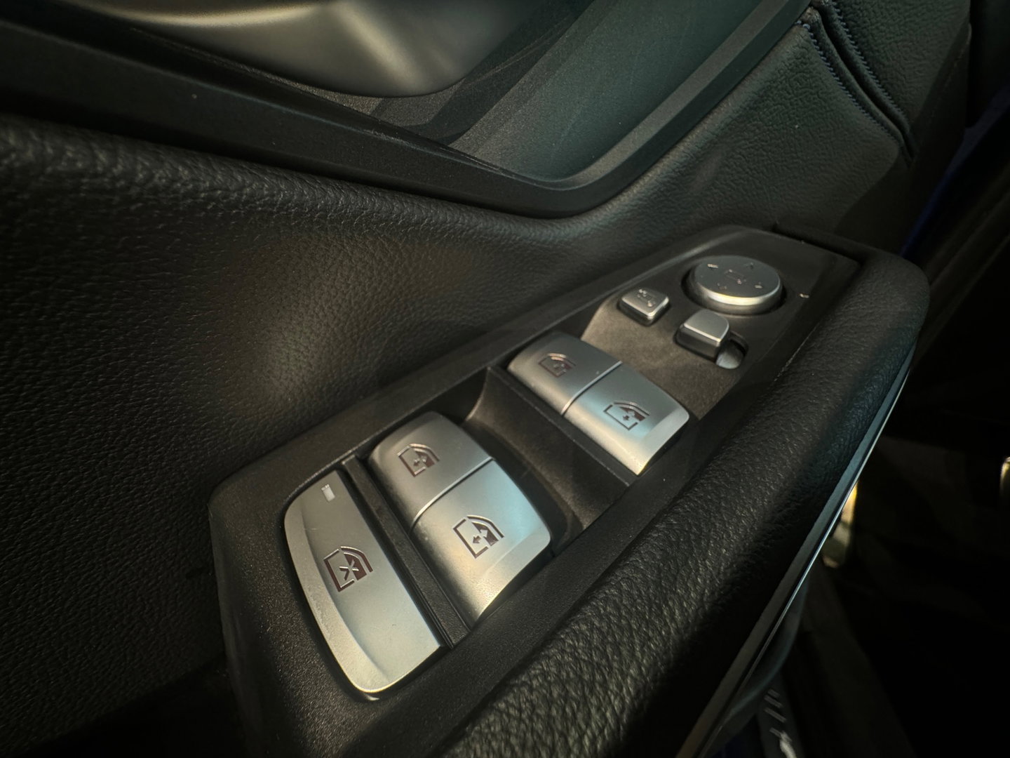 BMW 3 Serie Touring 330i Pano|Harman Kardon|HuD|Trekhaak|Keyless|Laser