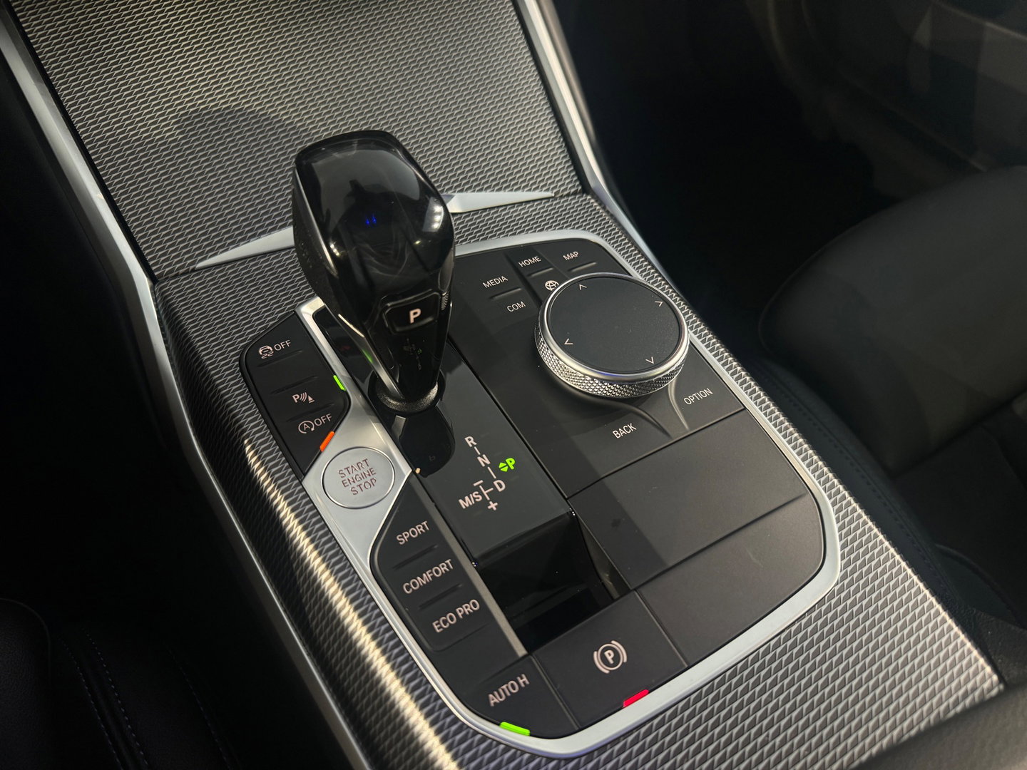 BMW 3 Serie Touring 330i M Sport Pano|HuD|H/K|Laser|Trekhaak