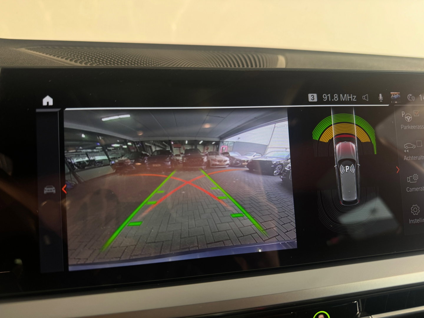 BMW 3 Serie Touring 330i Pano|Harman Kardon|HuD|Trekhaak|Keyless|Laser