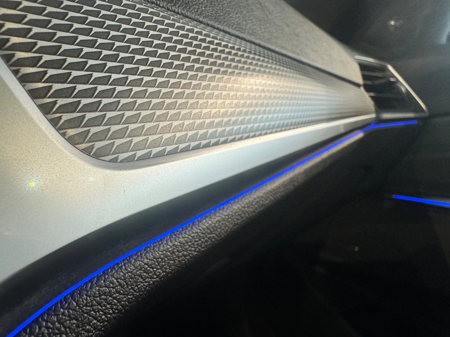 BMW 3 Serie Touring 330i Pano|Harman Kardon|HuD|Trekhaak|Keyless|Laser