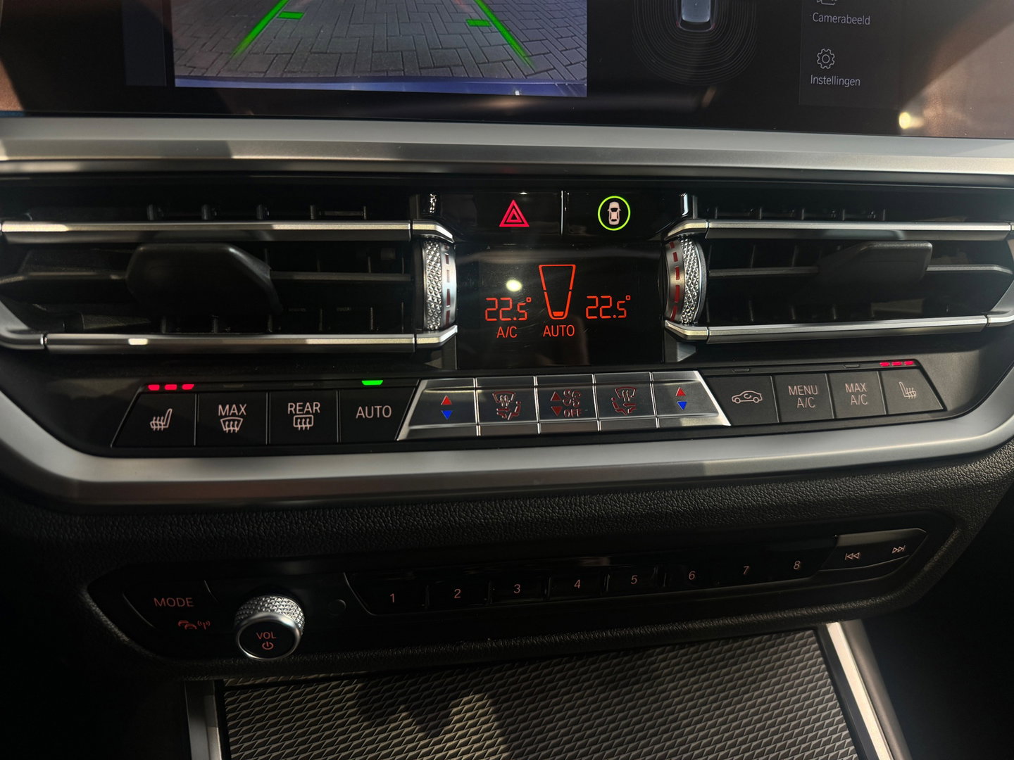 BMW 3 Serie Touring 330i Pano|Harman Kardon|HuD|Trekhaak|Keyless|Laser
