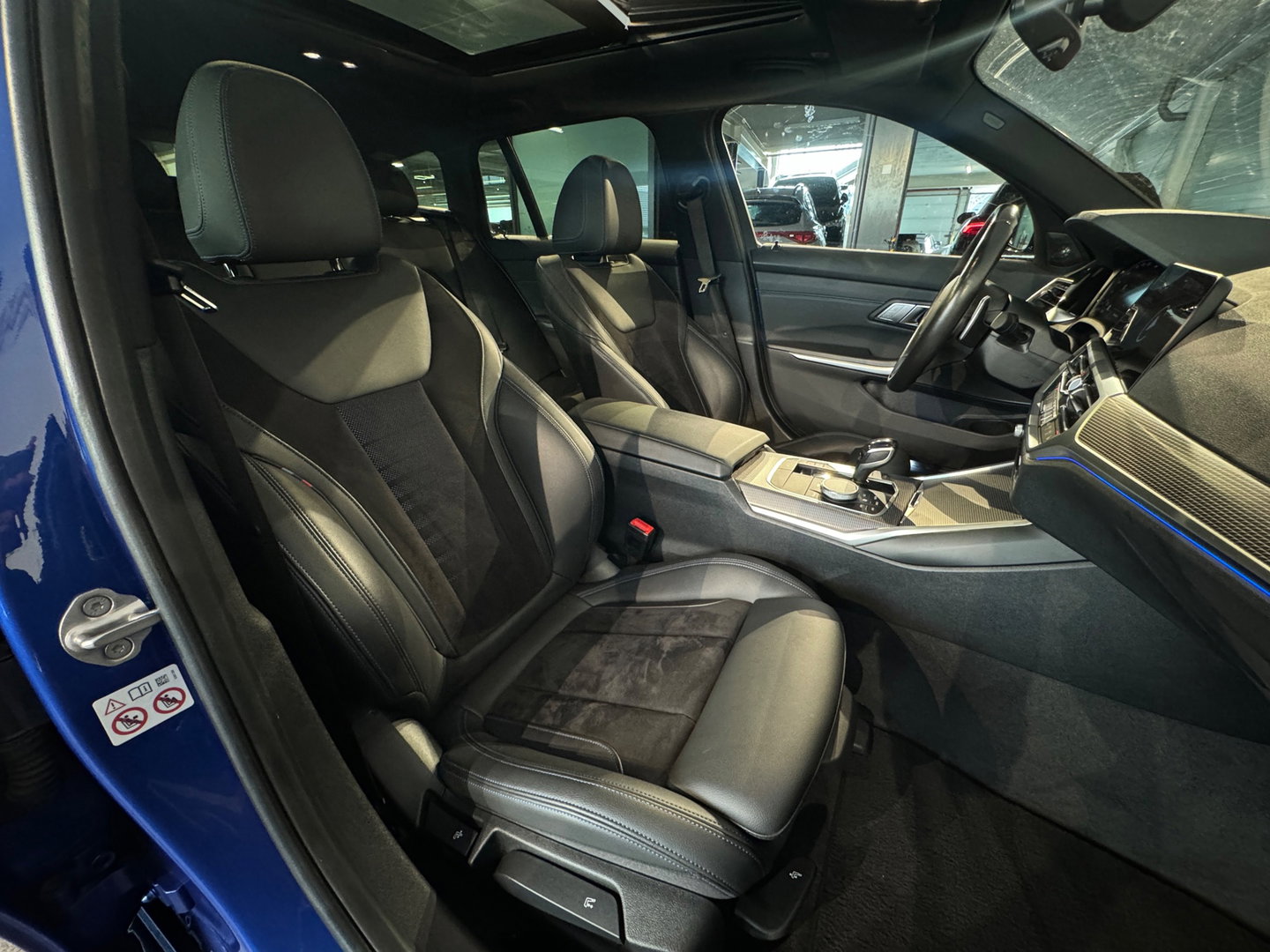 BMW 3 Serie Touring 330i Pano|Harman Kardon|HuD|Trekhaak|Keyless|Laser