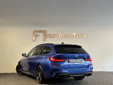 BMW 3 Serie Touring 330i Pano|Harman Kardon|HuD|Trekhaak|Keyless|Laser