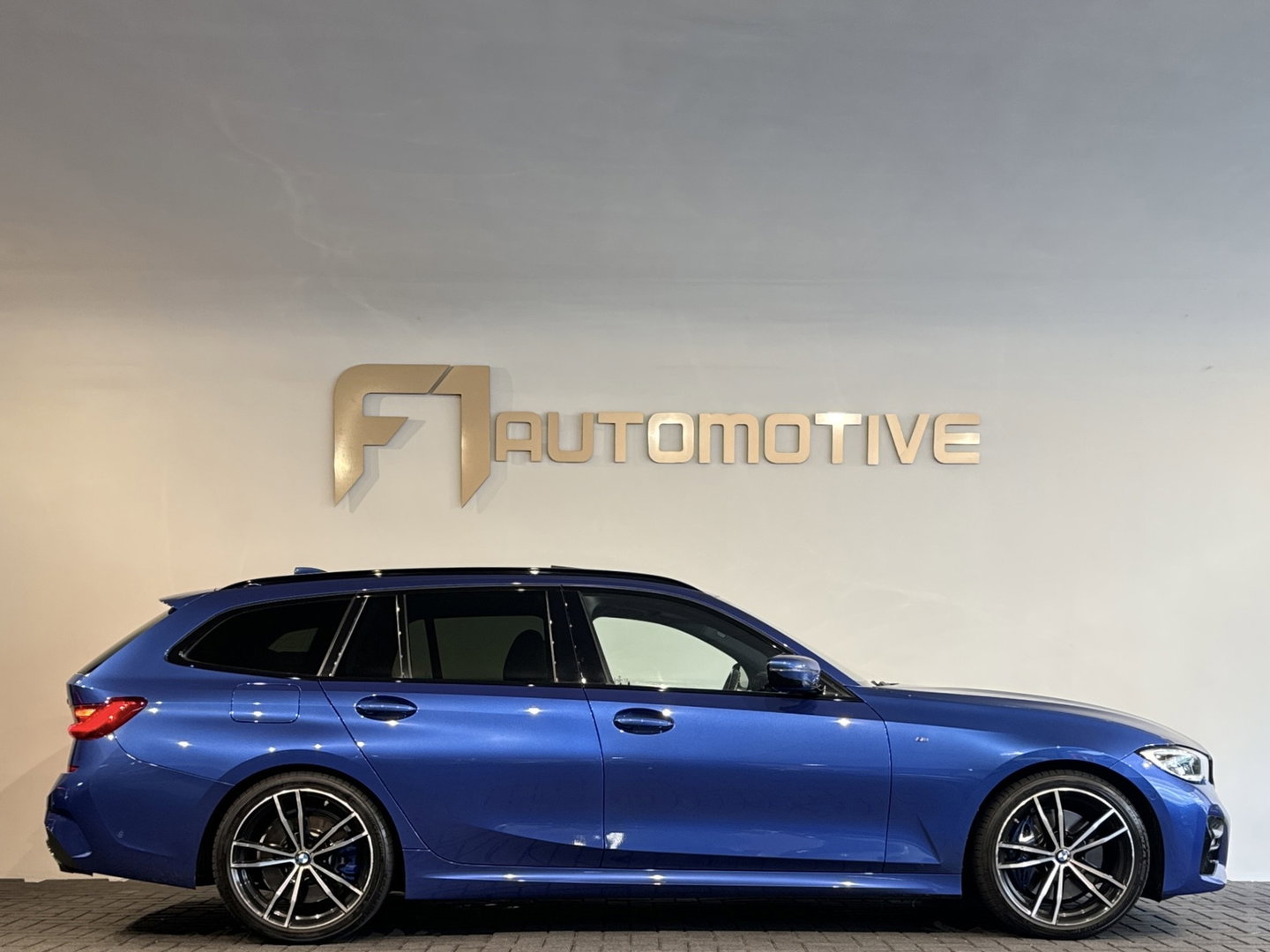 BMW 3 Serie Touring 330i M Sport Pano|HuD|H/K|Laser|Trekhaak