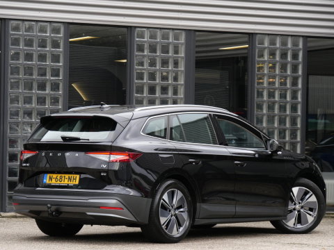 Škoda Enyaq iV 80/ TREKHAAK/ ADAPTIVE CRUISE/ CRYSTAL FACE GRILLE/ BLINDSPOT/ SOH 93%