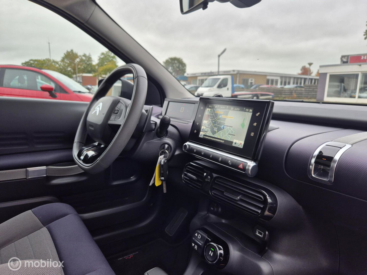 Citroën C4 Cactus 1.2 PureTech Shine, Automaat, Nieuwe DRiem