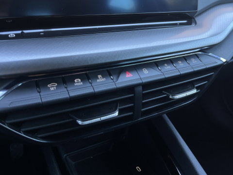 Škoda Octavia Combi 1.5 e-TSI Business Edition | Keyless Go/Entry | Apple Carplay | Cruise Control | Airconditioning |