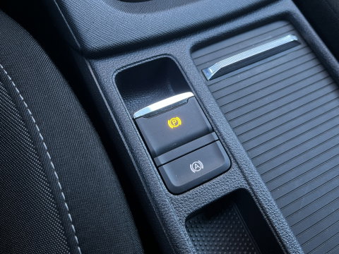 Škoda Octavia Combi 1.5 e-TSI Business Edition | Keyless Go/Entry | Apple Carplay | Cruise Control | Airconditioning |