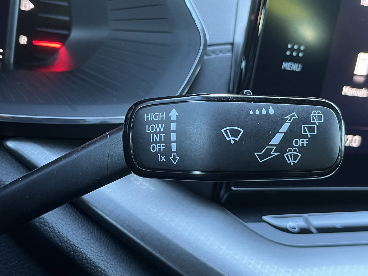 Škoda Octavia Combi 1.5 e-TSI Business Edition | Keyless Go/Entry | Apple Carplay | Cruise Control | Airconditioning |