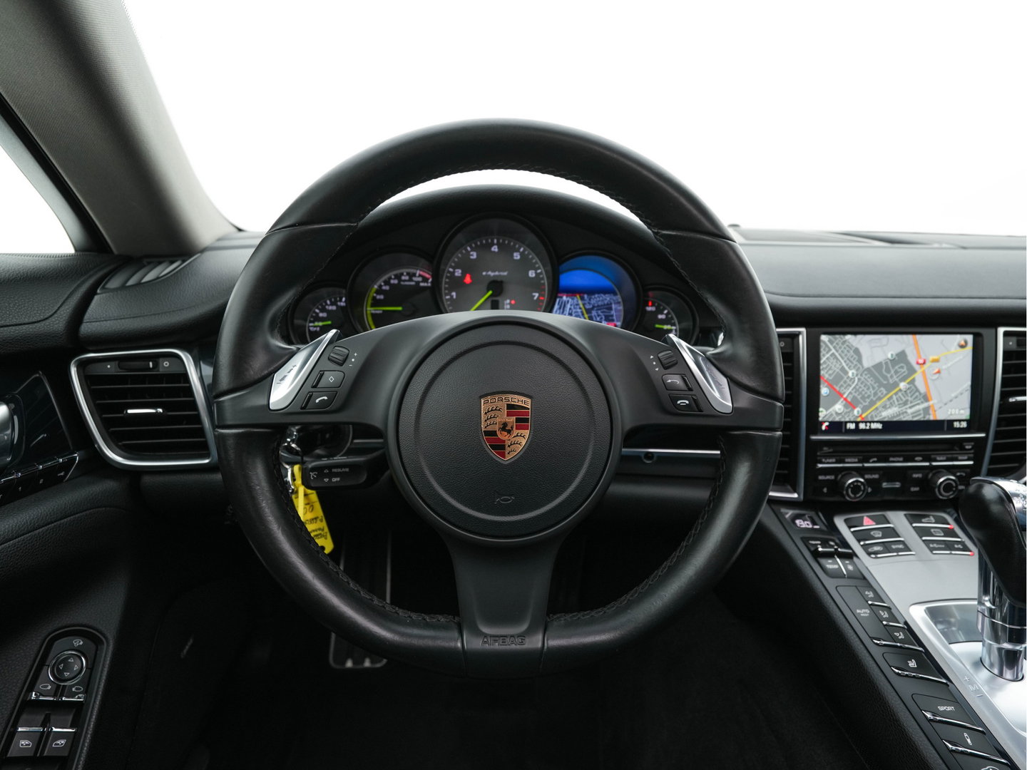 Porsche Panamera 3.0 S E-Hybrid (Plug-In) Aut. *PANO | LEATHER | XENON | HEATED-SPORTSEATS | MEMORY-PACK | BOSE-SOUND | AIR-SUSPENSION | NAVI-FULLMAP | CAMERA | PRIVACY-GLASS | SHIFTPADDLES | ECC | PDC | CRUISE | 20''ALU*