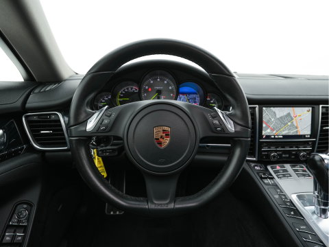 Porsche Panamera 3.0 S E-Hybrid (Plug-In) Aut. *PANO | LEATHER | XENON | HEATED-SPORTSEATS | MEMORY-PACK | BOSE-SOUND | AIR-SUSPENSION | NAVI-FULLMAP | CAMERA | PRIVACY-GLASS | SHIFTPADDLES | ECC | PDC | CRUISE | 20''ALU*