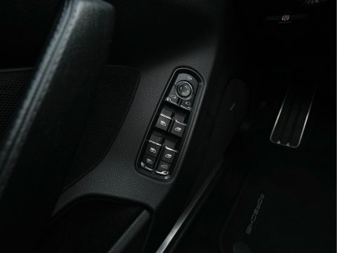 Porsche Panamera 3.0 S E-Hybrid (Plug-In) Aut. *PANO | LEATHER | XENON | HEATED-SPORTSEATS | MEMORY-PACK | BOSE-SOUND | AIR-SUSPENSION | NAVI-FULLMAP | CAMERA | PRIVACY-GLASS | SHIFTPADDLES | ECC | PDC | CRUISE | 20''ALU*