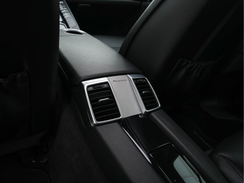 Porsche Panamera 3.0 S E-Hybrid (Plug-In) Aut. *PANO | LEATHER | XENON | HEATED-SPORTSEATS | MEMORY-PACK | BOSE-SOUND | AIR-SUSPENSION | NAVI-FULLMAP | CAMERA | PRIVACY-GLASS | SHIFTPADDLES | ECC | PDC | CRUISE | 20''ALU*