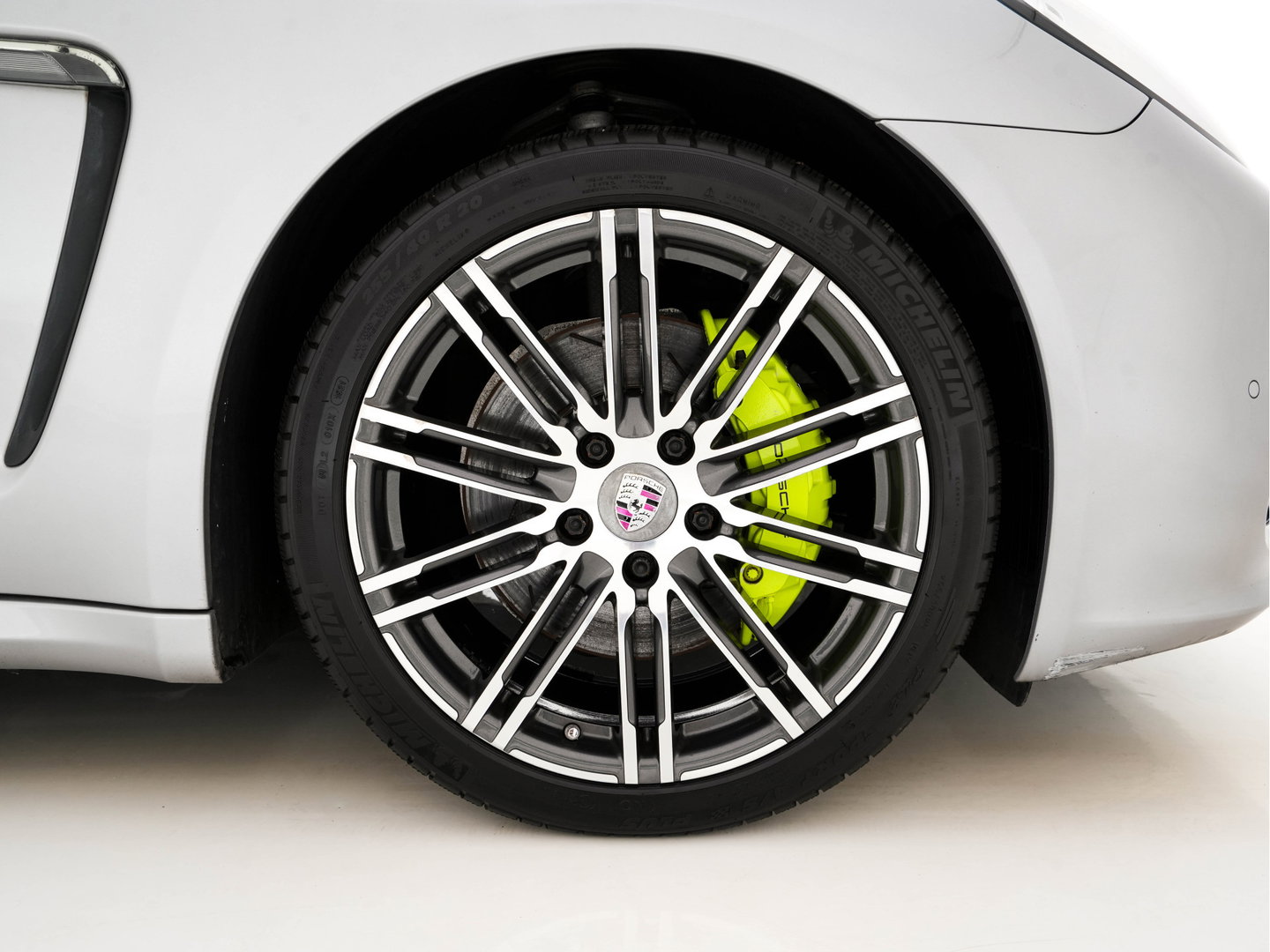 Porsche Panamera 3.0 S E-Hybrid (Plug-In) Aut. *PANO | LEATHER | XENON | HEATED-SPORTSEATS | MEMORY-PACK | BOSE-SOUND | AIR-SUSPENSION | NAVI-FULLMAP | CAMERA | PRIVACY-GLASS | SHIFTPADDLES | ECC | PDC | CRUISE | 20''ALU*
