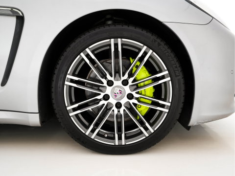 Porsche Panamera 3.0 S E-Hybrid (Plug-In) Aut. *PANO | LEATHER | XENON | HEATED-SPORTSEATS | MEMORY-PACK | BOSE-SOUND | AIR-SUSPENSION | NAVI-FULLMAP | CAMERA | PRIVACY-GLASS | SHIFTPADDLES | ECC | PDC | CRUISE | 20''ALU*