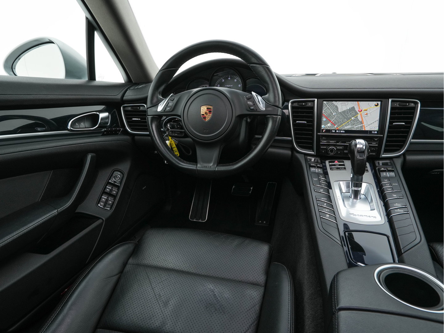 Porsche Panamera 3.0 S E-Hybrid (Plug-In) Aut. *PANO | LEATHER | XENON | HEATED-SPORTSEATS | MEMORY-PACK | BOSE-SOUND | AIR-SUSPENSION | NAVI-FULLMAP | CAMERA | PRIVACY-GLASS | SHIFTPADDLES | ECC | PDC | CRUISE | 20''ALU*
