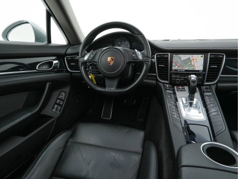 Porsche Panamera 3.0 S E-Hybrid (Plug-In) Aut. *PANO | LEATHER | XENON | HEATED-SPORTSEATS | MEMORY-PACK | BOSE-SOUND | AIR-SUSPENSION | NAVI-FULLMAP | CAMERA | PRIVACY-GLASS | SHIFTPADDLES | ECC | PDC | CRUISE | 20''ALU*