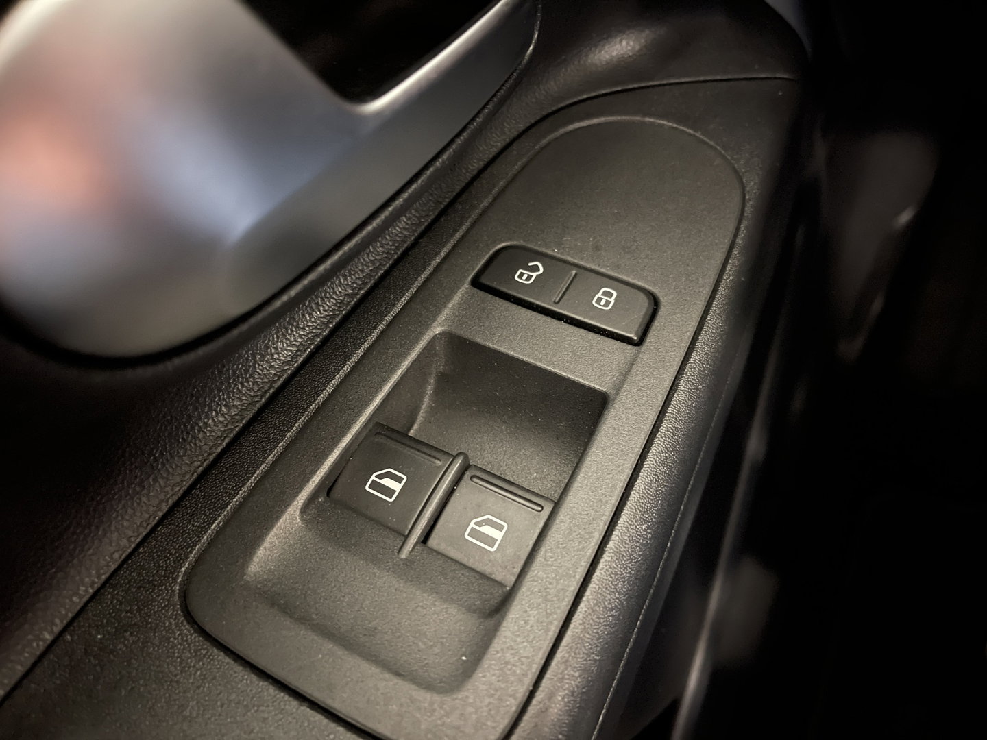 Volkswagen up! 1.0 | Bluetooth | Airconditioning | Led dagrijverlichting | Isofix | Elektrische Ramen |