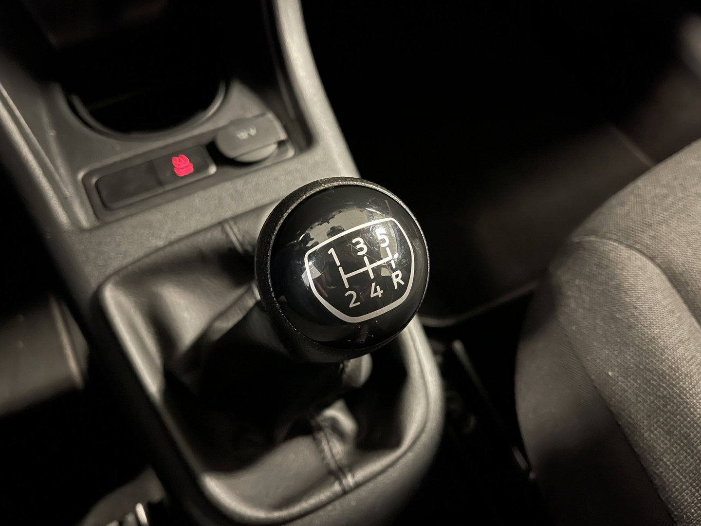 Volkswagen up! 1.0 | Bluetooth | Airconditioning | Led dagrijverlichting | Isofix | Elektrische Ramen |