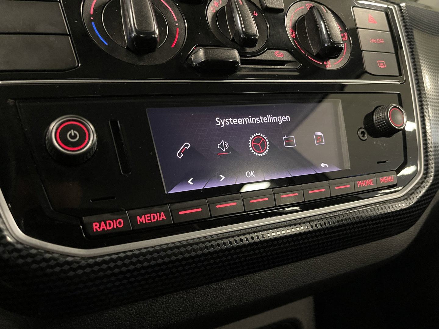 Volkswagen up! 1.0 | Bluetooth | Airconditioning | Led dagrijverlichting | Isofix | Elektrische Ramen |