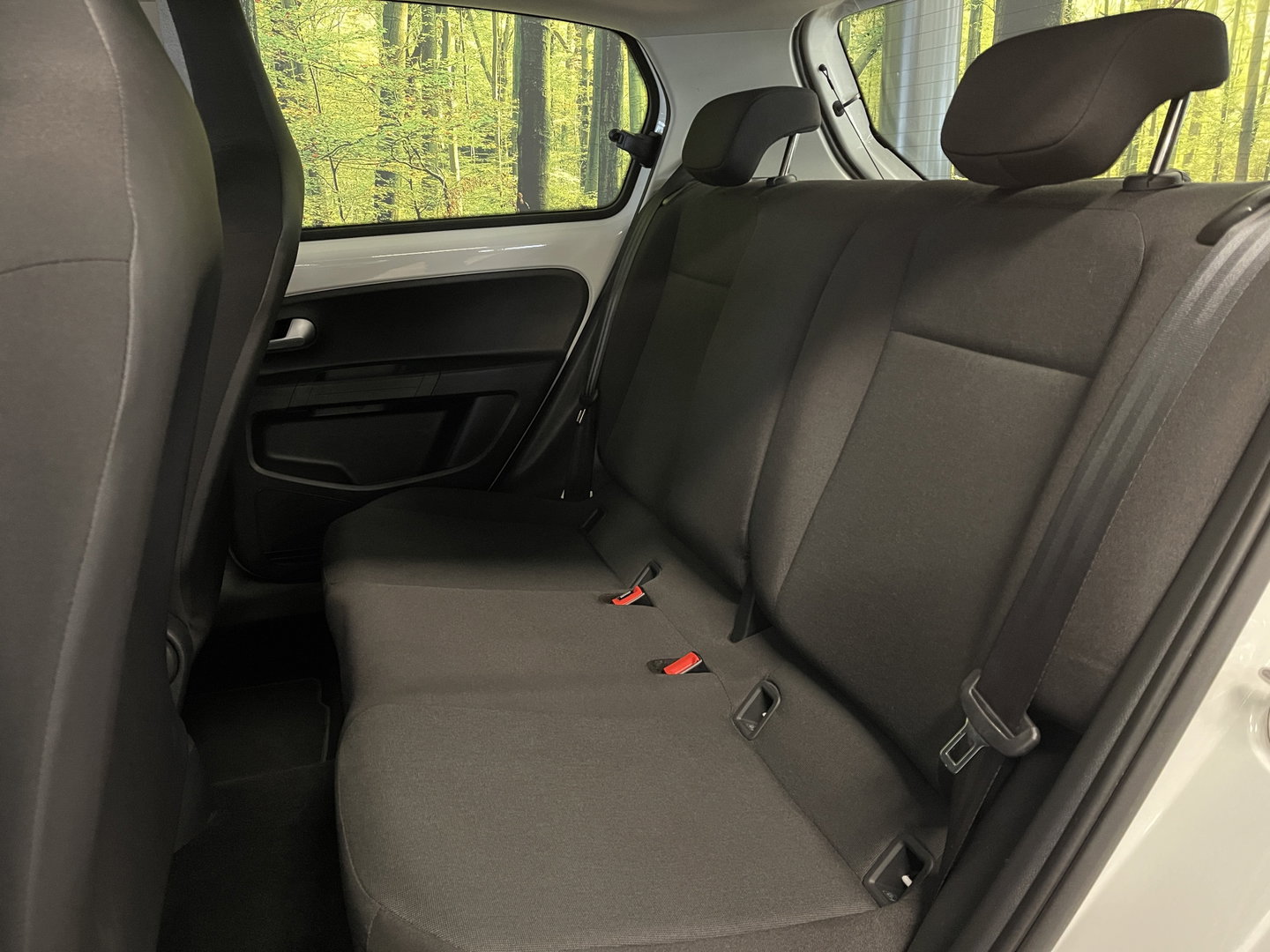 Volkswagen up! 1.0 | Bluetooth | Airconditioning | Led dagrijverlichting | Isofix | Elektrische Ramen |