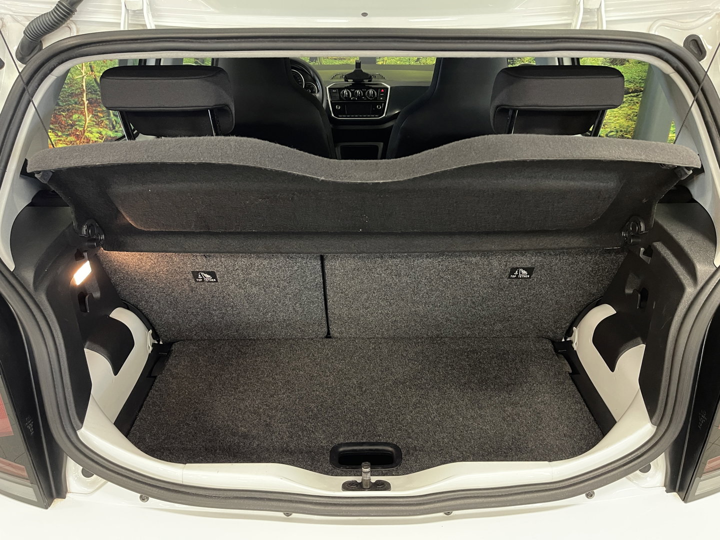 Volkswagen up! 1.0 | Bluetooth | Airconditioning | Led dagrijverlichting | Isofix | Elektrische Ramen |