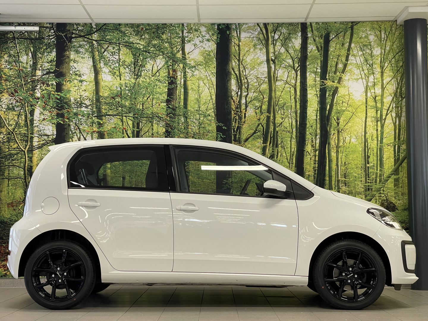 Volkswagen up! 1.0 | Bluetooth | Airconditioning | Led dagrijverlichting | Isofix | Elektrische Ramen |