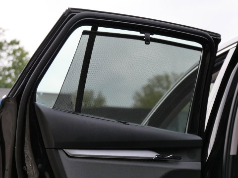 Škoda Enyaq iV 80/ TREKHAAK/ ADAPTIVE CRUISE/ CRYSTAL FACE GRILLE/ BLINDSPOT/ SOH 93%