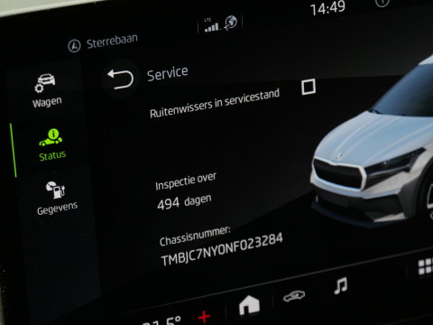 Škoda Enyaq iV 80/ TREKHAAK/ ADAPTIVE CRUISE/ CRYSTAL FACE GRILLE/ BLINDSPOT/ SOH 93%