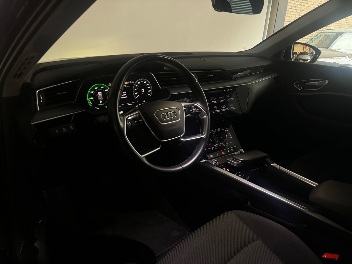 Audi e-tron 55 quattro S edition 95 kWh 96,2%|Trekhaak|Luchtvering|Lane Assist