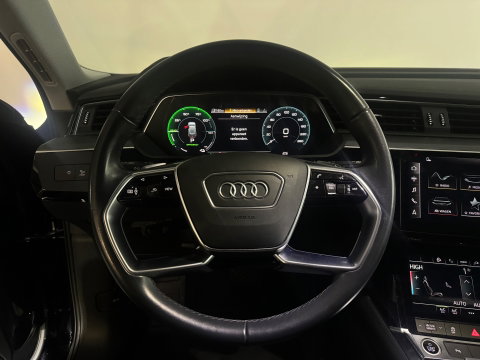 Audi e-tron 55 quattro S edition 95 kWh 96,2%|Trekhaak|Luchtvering|Lane Assist