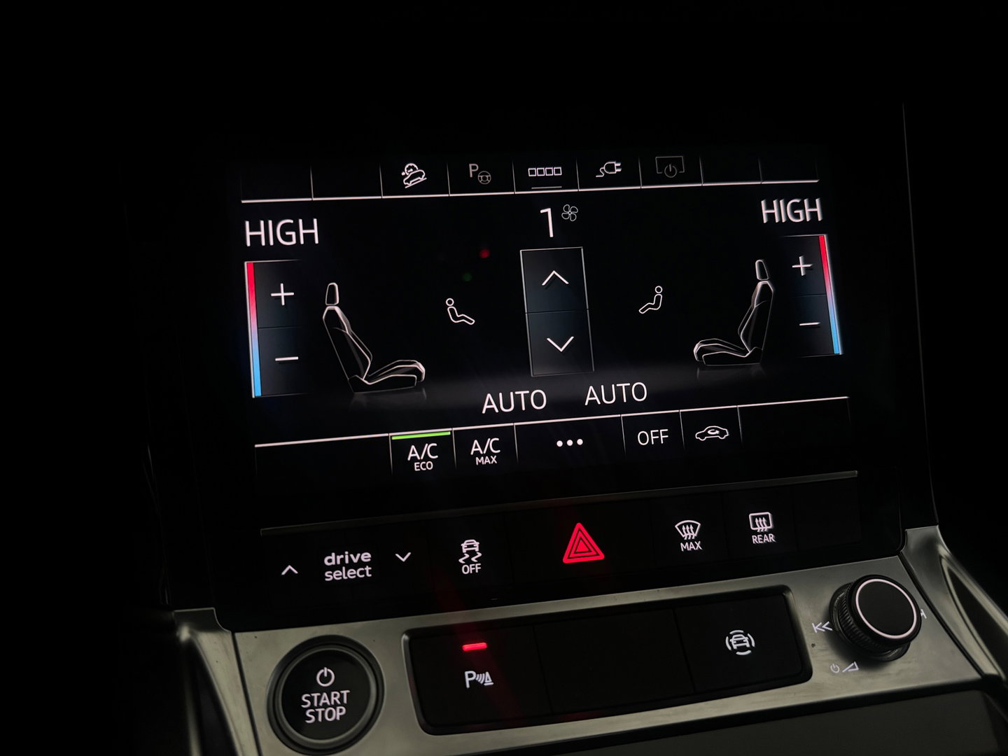 Audi e-tron 55 quattro S edition 95 kWh 96,2%|Trekhaak|Luchtvering|Lane Assist