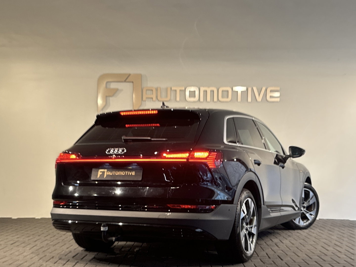 Audi e-tron 55 quattro S edition 95 kWh 96,2%|Trekhaak|Luchtvering|Lane Assist
