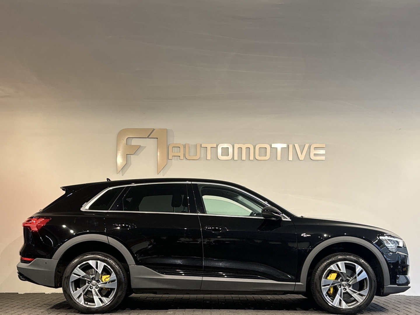 Audi e-tron 55 quattro S edition 95 kWh 96,2%|Trekhaak|Luchtvering|Lane Assist