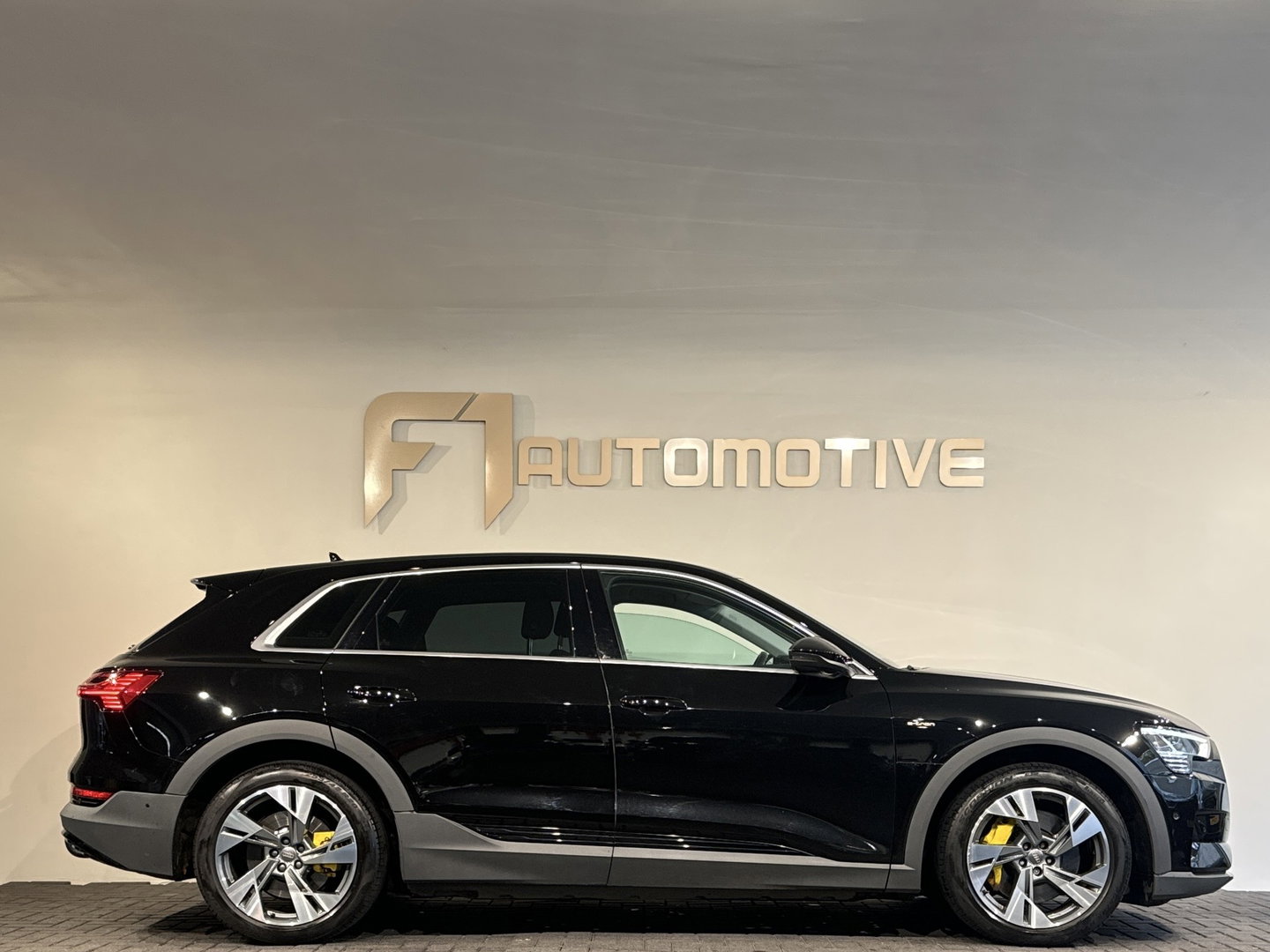Audi e-tron 55 quattro S edition 95 kWh 96,2%|Trekhaak|Luchtvering|Lane Assist