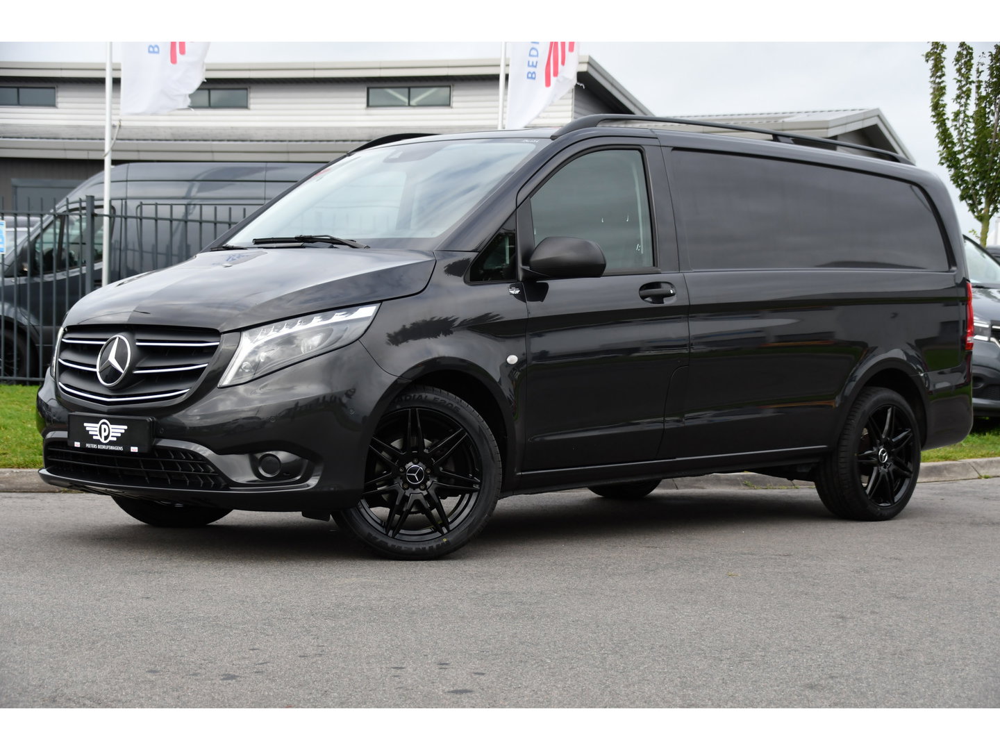 Mercedes-Benz Vito 116 CDI L2 PB Edition Camera, Cruise, Carplay, LED, 164pk, Automaat, Leder, Multimedia, Sensoren, Clima, Trekhaak, Uniek!