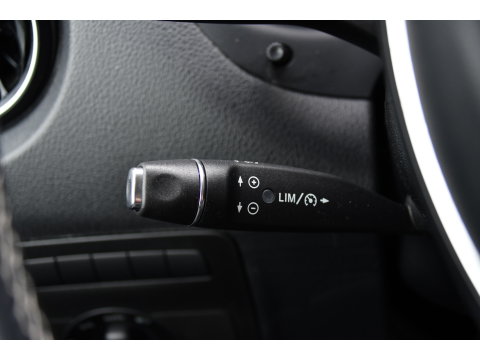 Mercedes-Benz Vito 116 CDI L2 PB Edition Camera, Cruise, Carplay, LED, 164pk, Automaat, Leder, Multimedia, Sensoren, Clima, Trekhaak, Uniek!