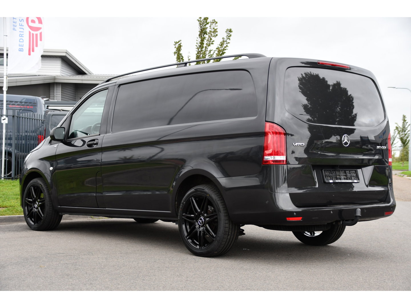 Mercedes-Benz Vito 116 CDI L2 PB Edition Camera, Cruise, Carplay, LED, 164pk, Automaat, Leder, Multimedia, Sensoren, Clima, Trekhaak, Uniek!